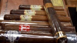 The Ultimate Guide to Humidor Temperature Ensuring Perfect Cigar Preservation